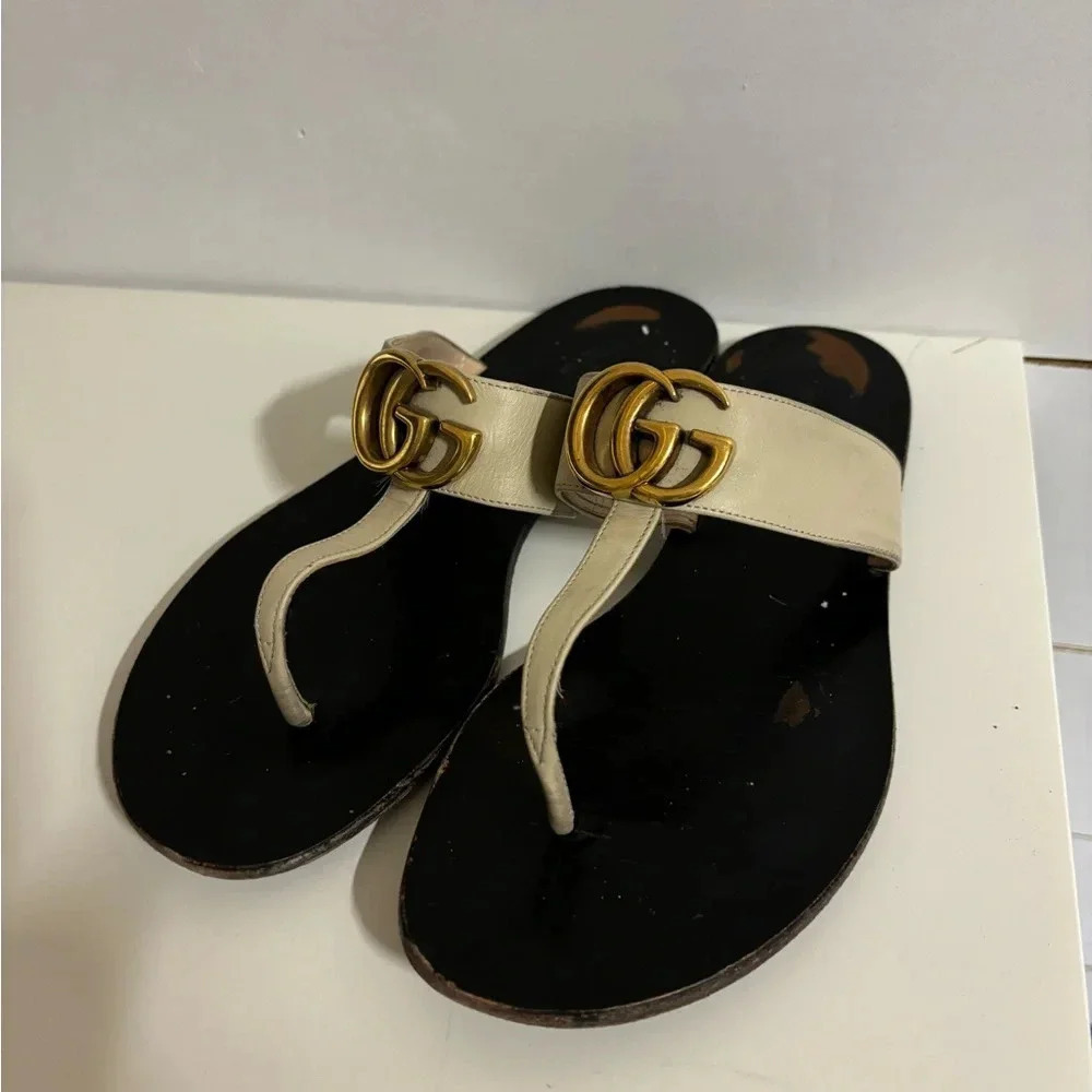 Gucci GG Marmont Thong Sandal - Picture 3 of 10
